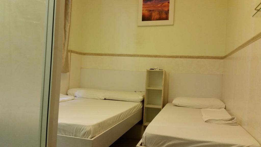 Li Cheng Guesthouse Hong Kong Dış mekan fotoğraf